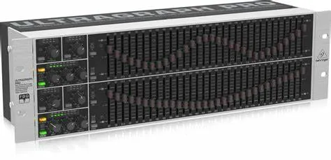 Behringer Ultragraph Pro FBQ6200HD 31-band Stereo Graphic Equalizer